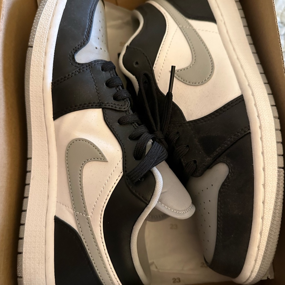 Jordan 1 Low Shadow